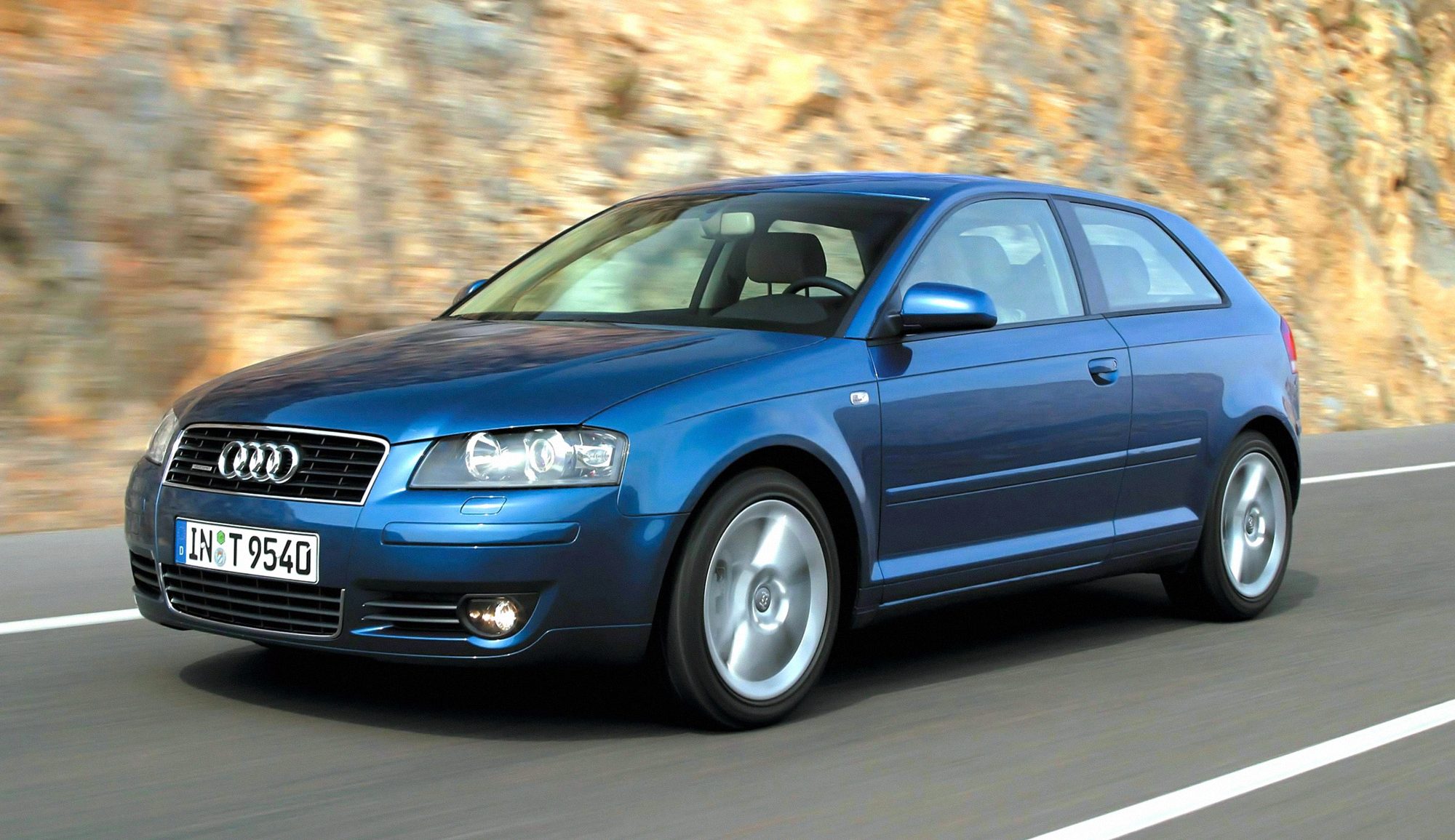 Barre Portapacchi OMAC In Alluminio Per Audi A3 Sportback 8P/8V (2004-2020) - 2 Pezzi Nero